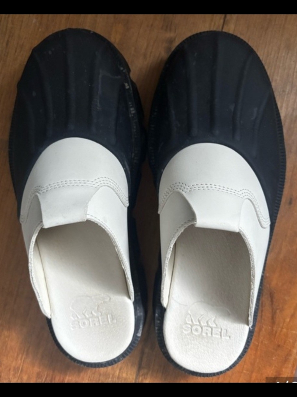 Sorel Black and White Slip-On Duck Clogs Women's Size 7 G.U.C.